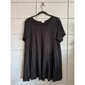 Heartstring Lettuce Hem Shortsleeve Tiered Tunic Top size 1X in Black